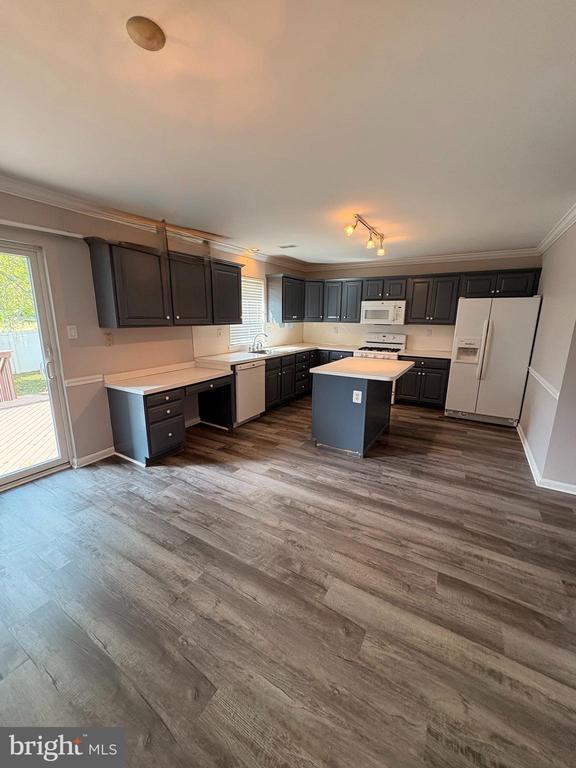 Building Photo - 905 Kennedy Ct