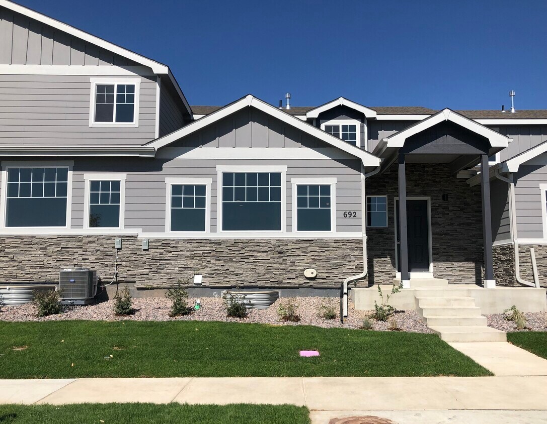 692 Finch Dr, Severance, CO 80550 Townhome Rentals in Severance CO