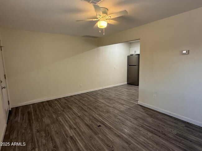Building Photo - 1625 W Fillmore St