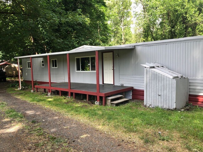 Building Photo - Updated MH trailer near the McKenzie River
