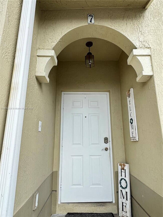 Foto del edificio - 10833 NW 83rd St