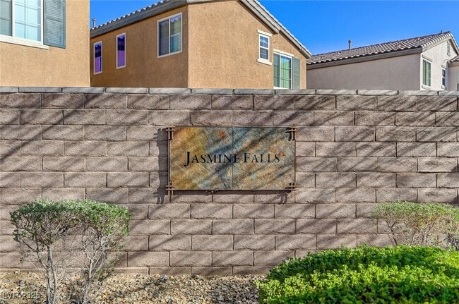 Building Photo - 7669 Lots Hills Dr