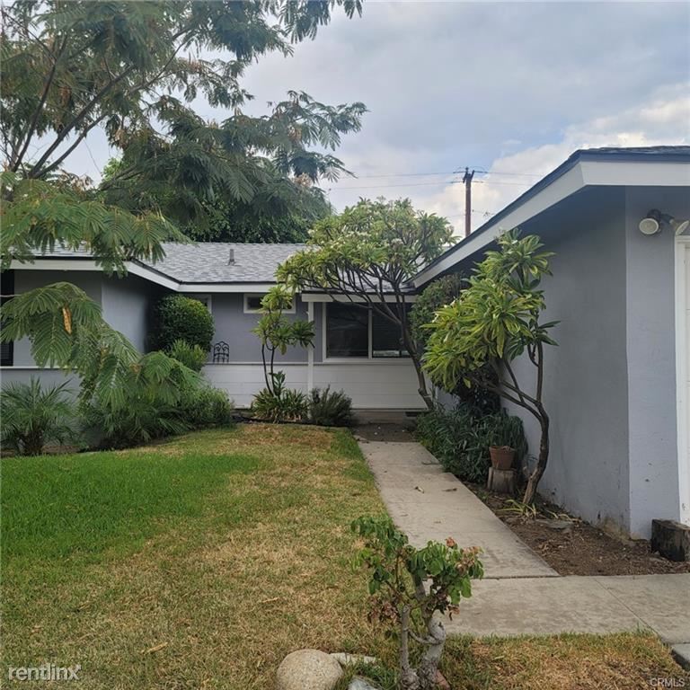 Primary Photo - 4 br, 2 bath House - 1227 N Fairvalley Ave