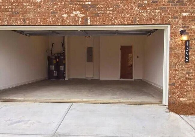 Foto del edificio - 1392 Weatherbrook Cir