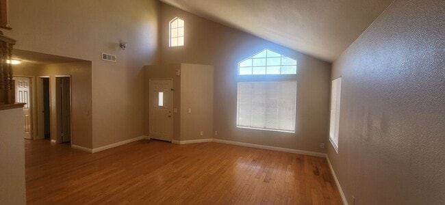 Building Photo - 4 Bedroom, 3 Bath Cul-de-Sac in Hemet