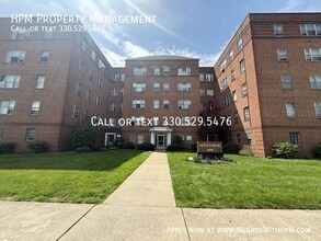 Building Photo - 3270 Warrensville Center Rd