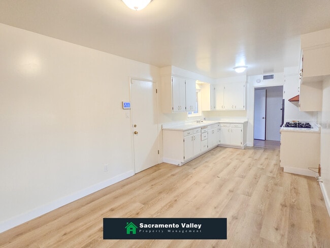 Photo - 7100 Chris Ave House