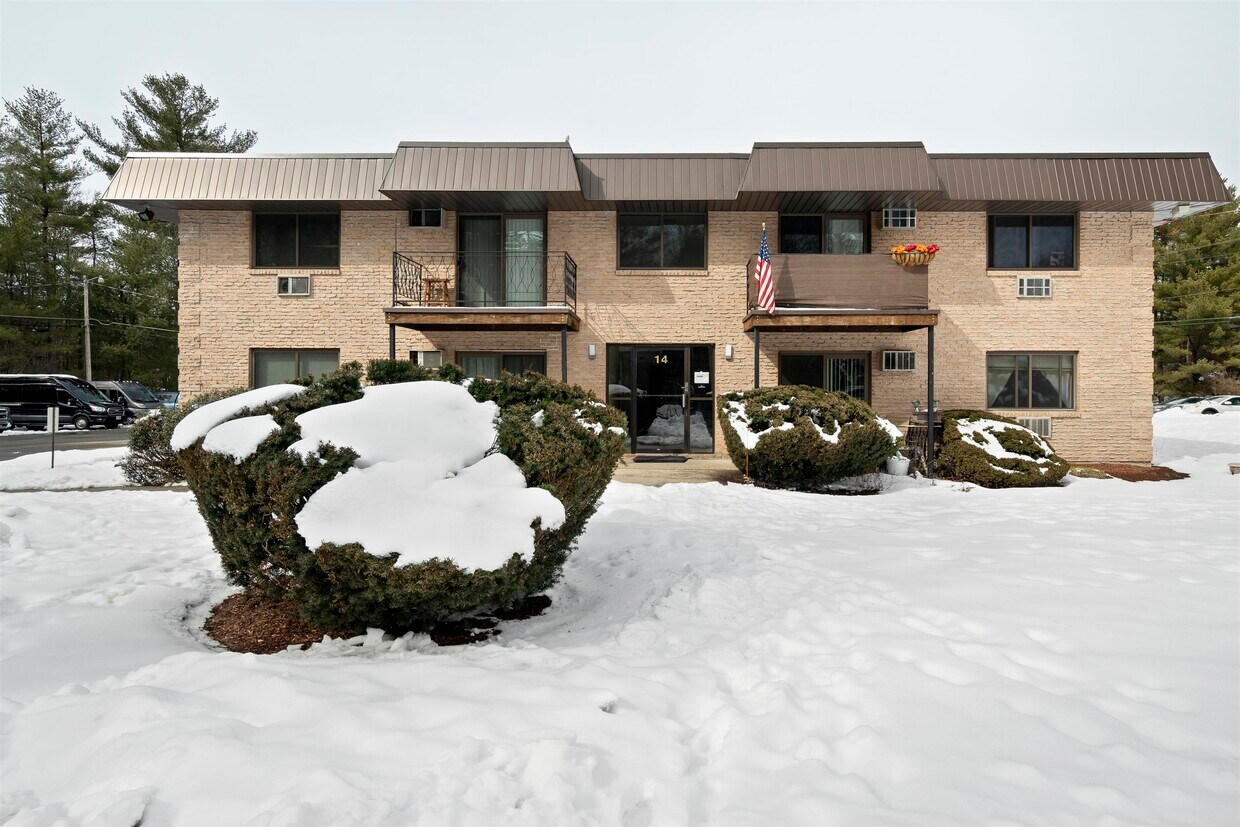 14 Strawberry Bank Rd Unit 20, Nashua, NH 03062 Room for Rent in Nashua, NH