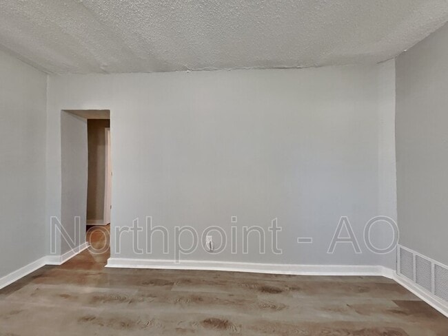 Building Photo - 13301 7 St