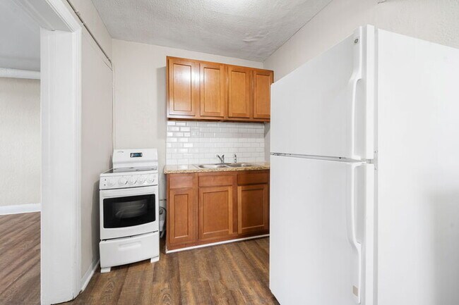 Building Photo - 7100 Freda St