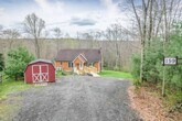 Primary Photo - Charming 2 Bedroom Home