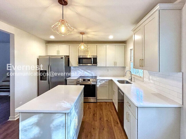 Foto del edificio - 409 Ferncliff Dr