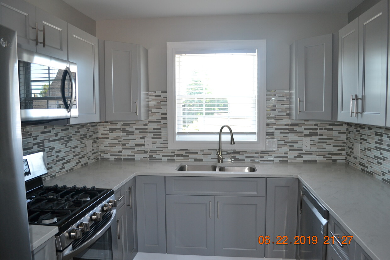 Kitchen - 205 Central Ave