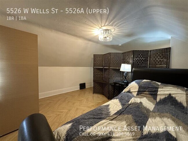 Building Photo - 5526 W Wells St