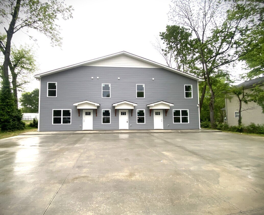 Primary Photo - 1721 S Walnut St