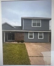 Building Photo - 2527 Cunningham St