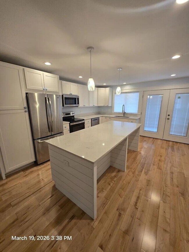 Building Photo - 21 Juniper St