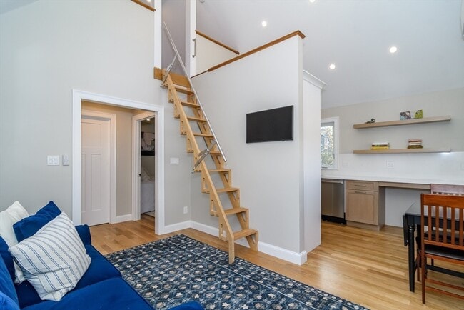 Foto del edificio - 12 Maugus Ave