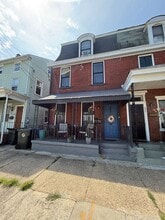 Building Photo - 222 E Broad St