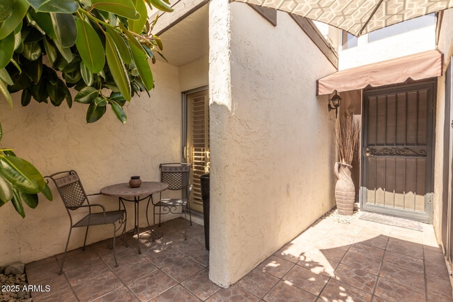 Foto del edificio - 6735 N 16th Pl