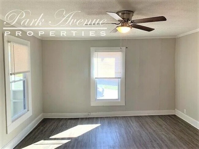 Foto del edificio - 101 Fowler Ave