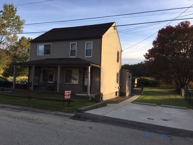 Building Photo - 246 Leachman St