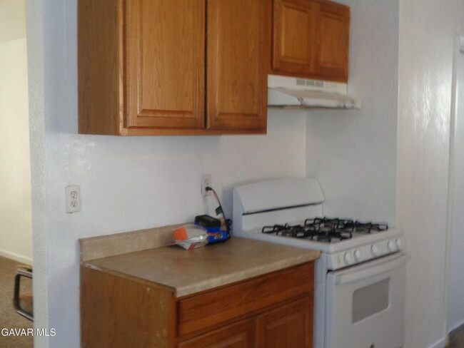 Building Photo - 15950 Lawrence Dr