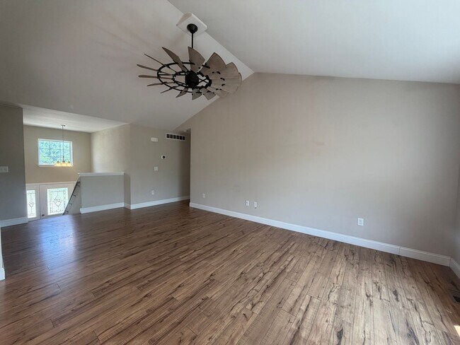 Foto del edificio - 203 Ridgeview Dr