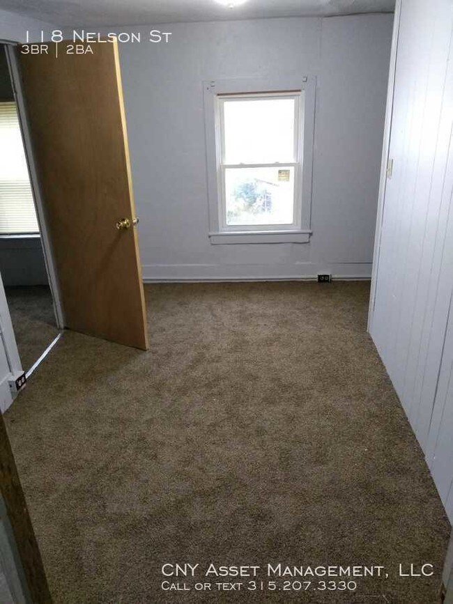Foto del edificio - 3 Bedroom/2 Bath Single family House For Rent