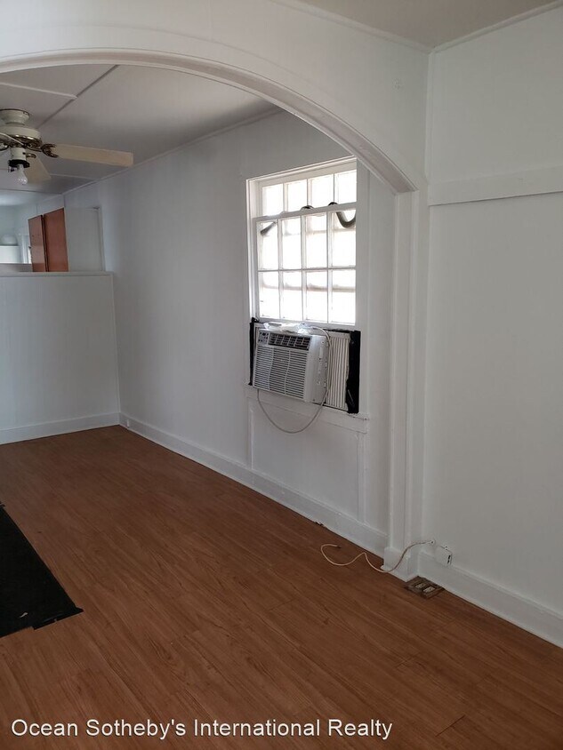 Building Photo - 2 br, 1 bath House - 2302 Seidenberg Ave.