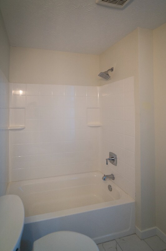 Foto del edificio - 1277 W 67th St