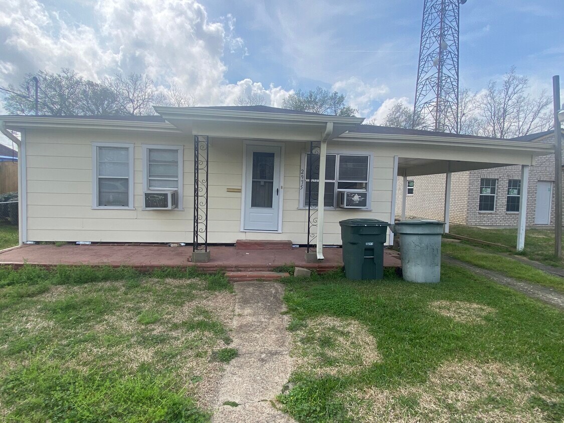 2975 Pecos St, Beaumont, TX 77702 House Rental in Beaumont, TX