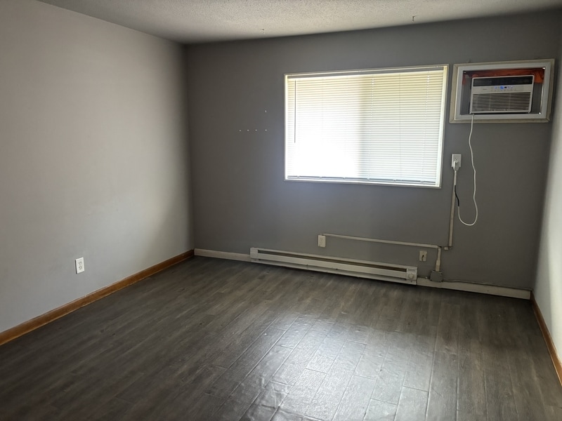 Foto principal - 2455 5th Ave