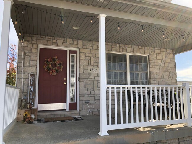 Foto del edificio - 2 Bdrm Avail July 2026;  $1,800 monthly