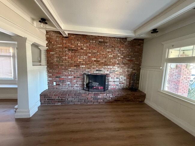 Building Photo - 2181 W 29th St