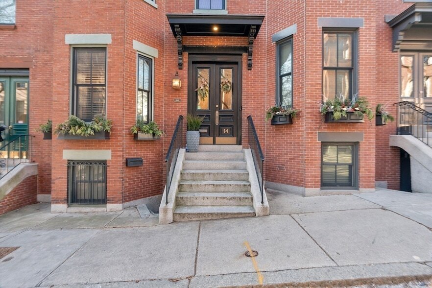 Primary Photo - 14 Auburn St