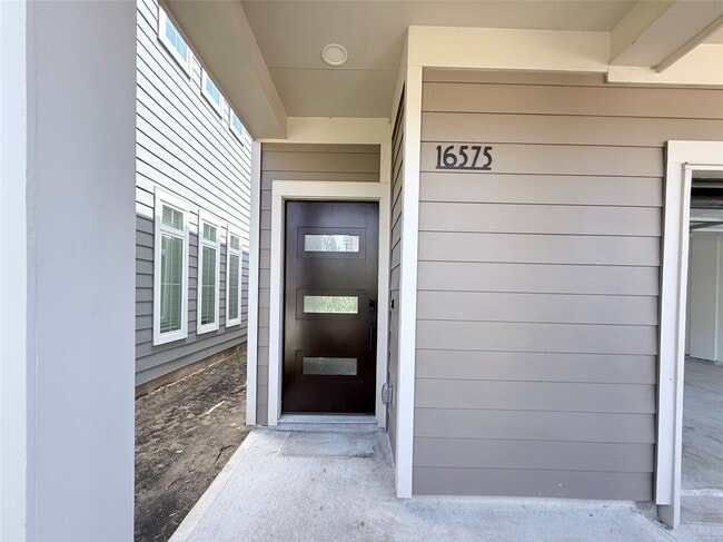 Building Photo - 16575 Oasis Glade Dr
