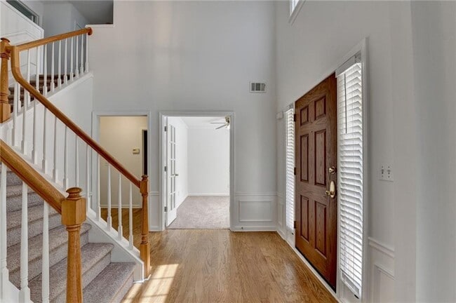 Building Photo - 6535 Ganton Dr