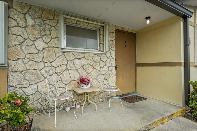 Foto del edificio - 2769 Ashley Dr W