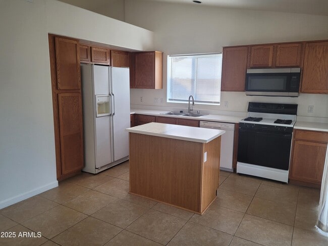 Foto del edificio - 9242 W Charleston Ave