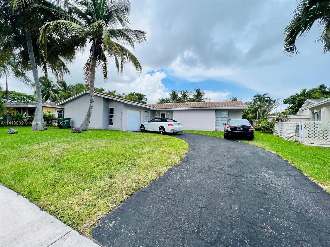 19830 Bel Aire Dr, Cutler Bay, FL 33157 House for Rent in Cutler Bay