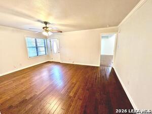 Building Photo - 304 E Mistletoe