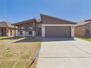 Building Photo - 3007 Farmyard Dr