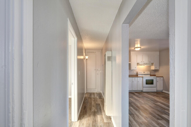 Foto del edificio - 758 Cooper Ave