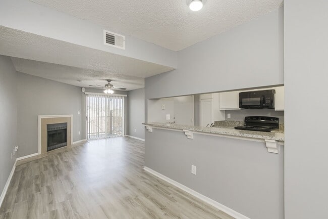 Building Photo - Falcon Point Apartments