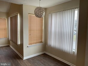 Building Photo - 14053 Vista Dr