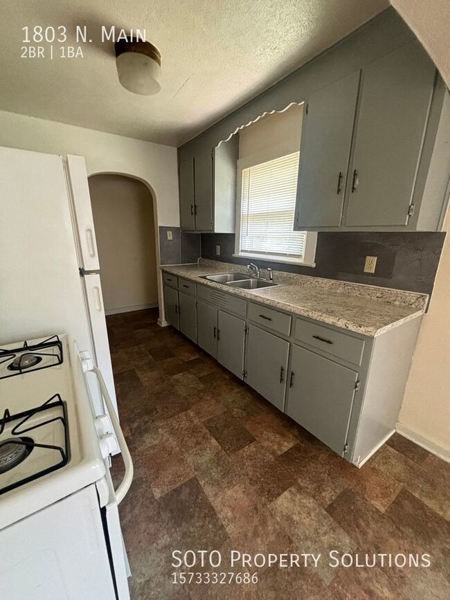 Building Photo - Pet Friendly 2 Bed 1 Bath Home Move In Rea...