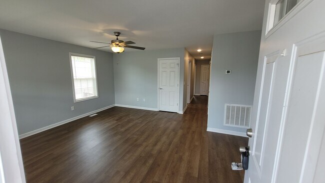 Foto del edificio - 3 bed, 2 bath home in Johnson City