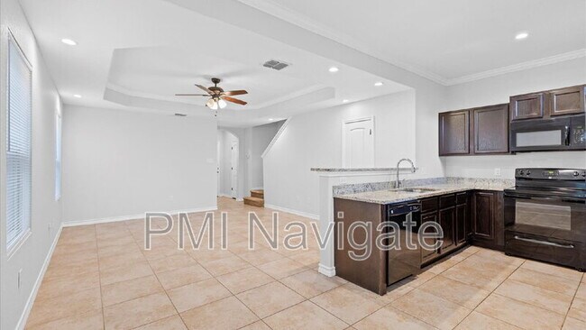 Building Photo - 6962 Lakeview Dr.