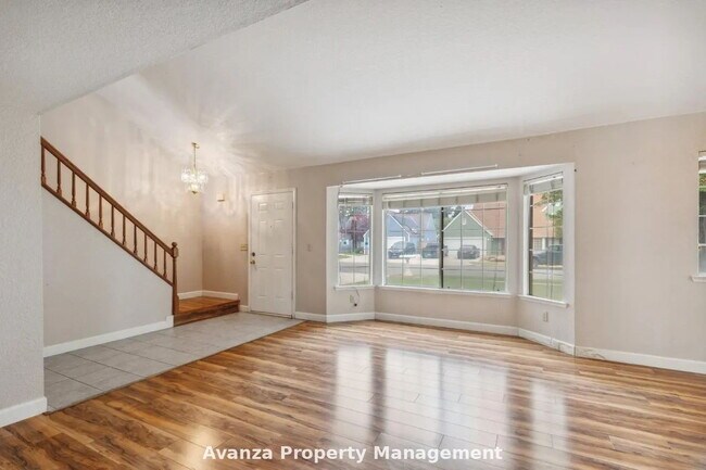 Foto del edificio - 3bed/2.5 bath Home for Rent 4129 W. Regency Ave Fresno, CA 93727